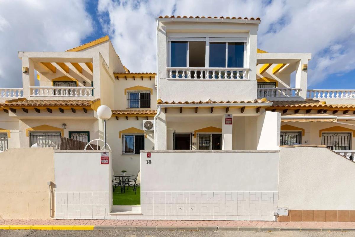 Duplex sale in Barrio Los Balcones y los Altos, Orihuela photo 1