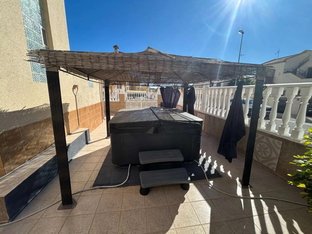 Duplex sale in Calle Peñalara, Orihuela photo 2