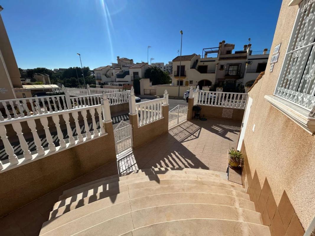 Duplex sale in Calle Peñalara, Orihuela photo 4