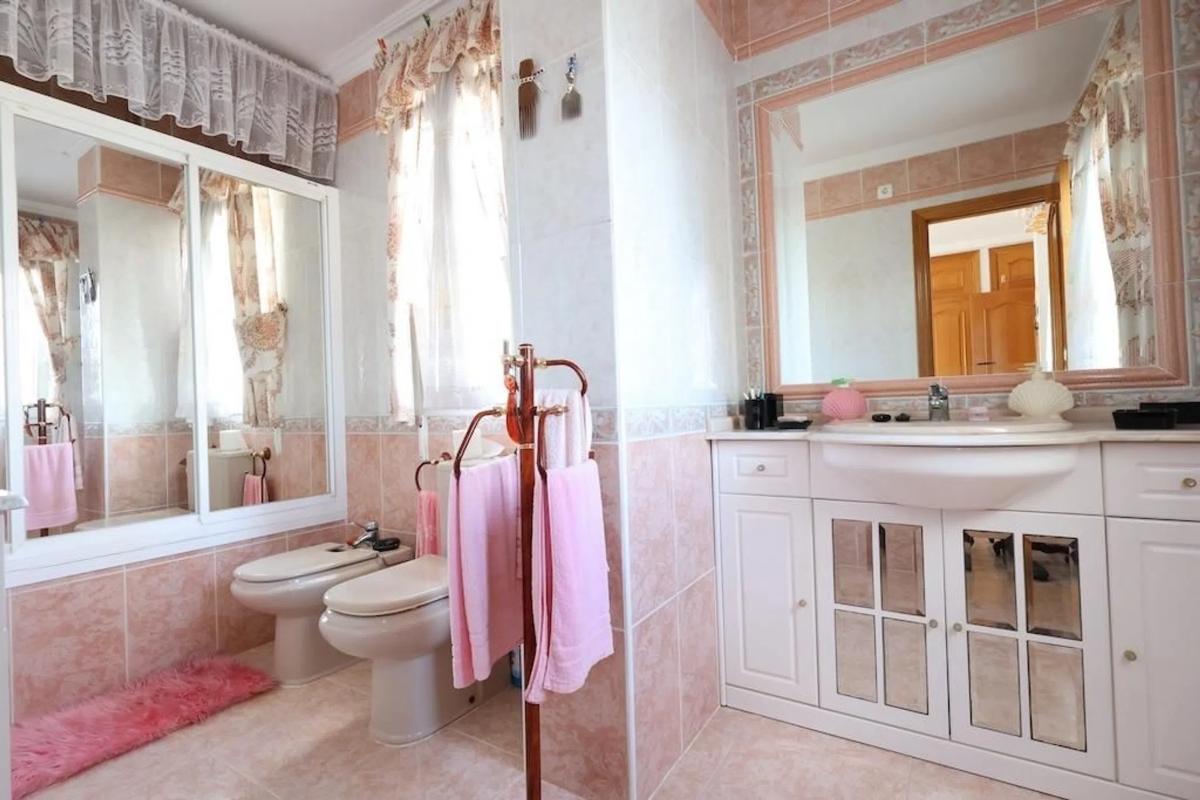Продажа отдельного шале в Barrio Villamartín-Las Filipinas, Ориуэла photo 2