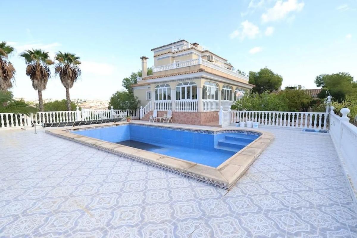 Продажа отдельного шале в Barrio Villamartín-Las Filipinas, Ориуэла photo 3