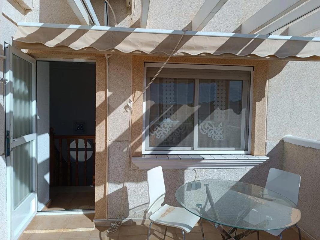 Sale of independent chalet in Calle Cuba s/n, Orihuela
photo 1