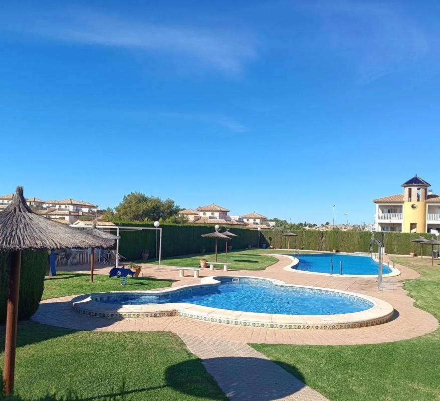 Sale of independent chalet in Calle Cuba s/n, Orihuela
photo 2