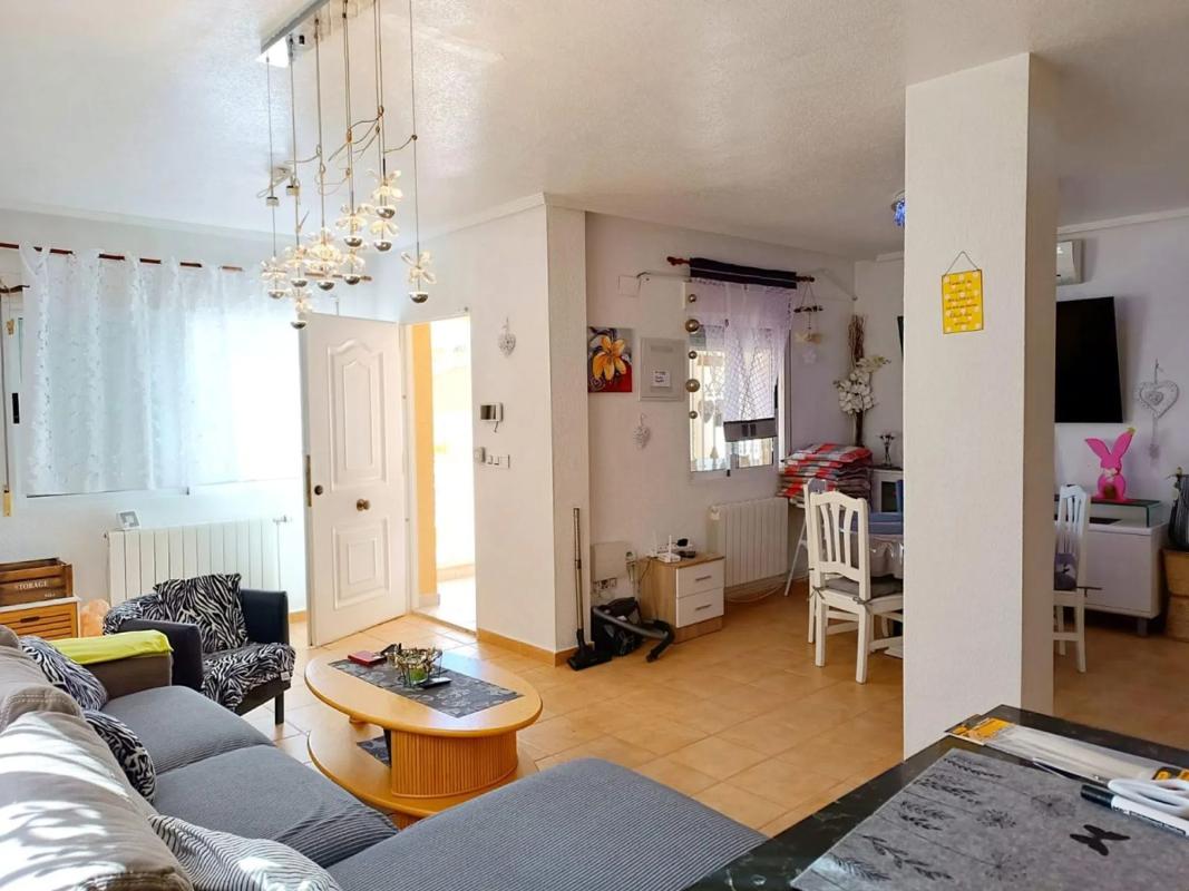 Sale of independent chalet in Calle Cuba s/n, Orihuela
photo 4