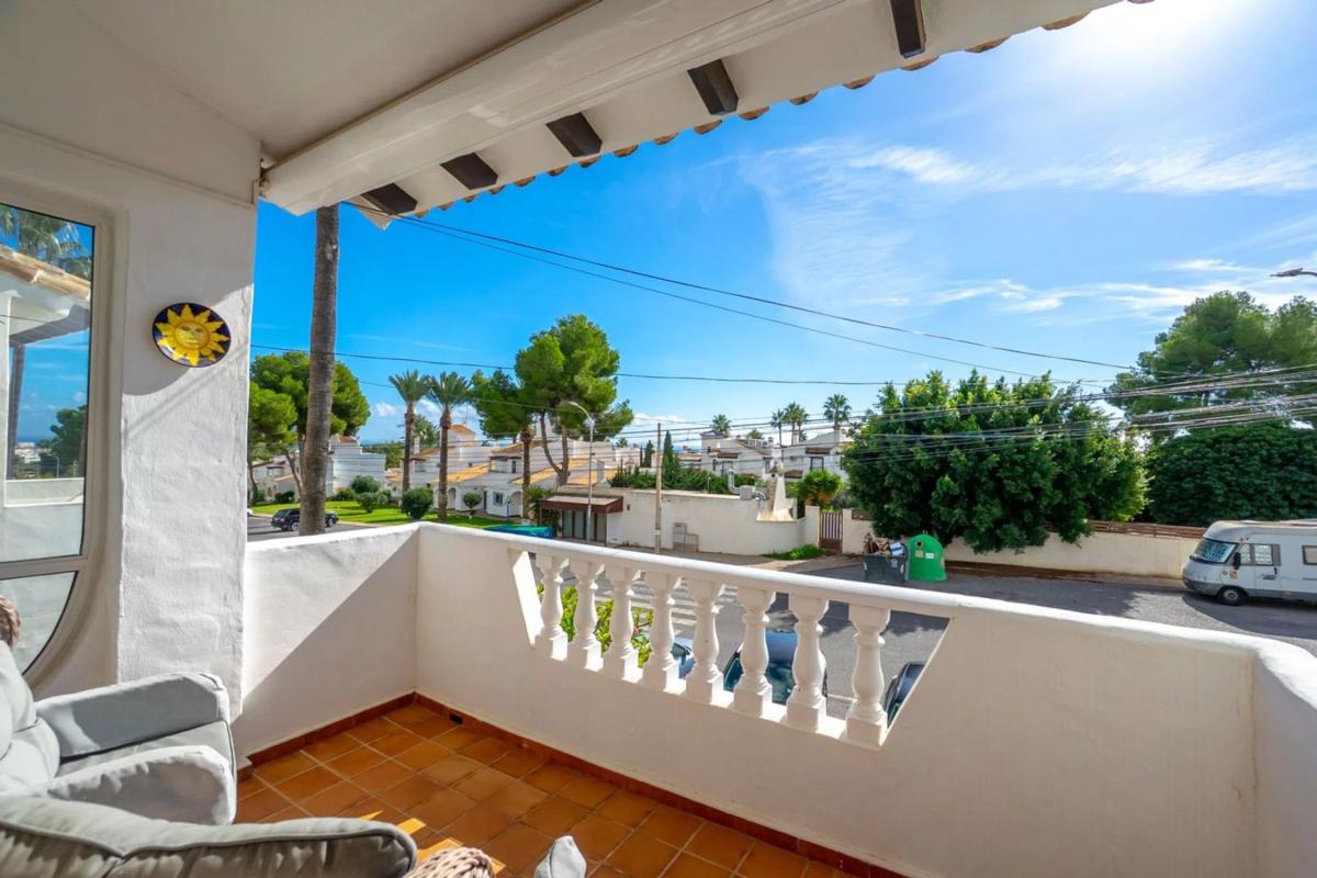 Продажа отдельного шале в Calle Manuel de Falla s/n, Ориуэла photo 4