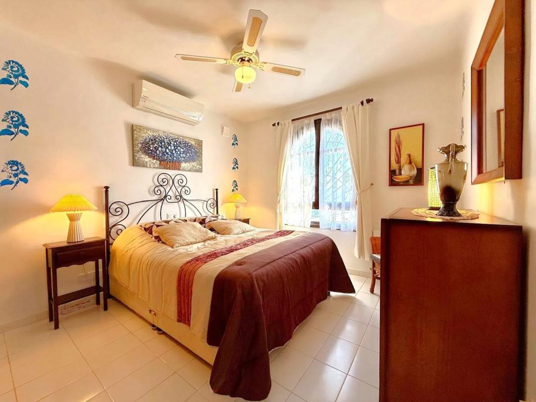 Продажа отдельного шале в  Barrio Villamartín-Las Filipinas, Ориуэла photo 4