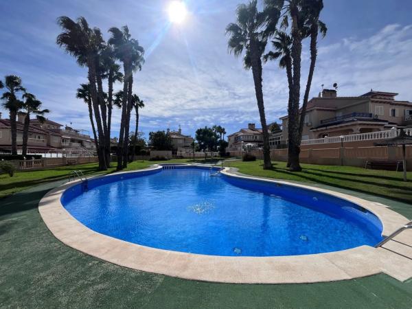 Piso en venta en Polígono R-2 los Pinos, Orihuela
 photo 2