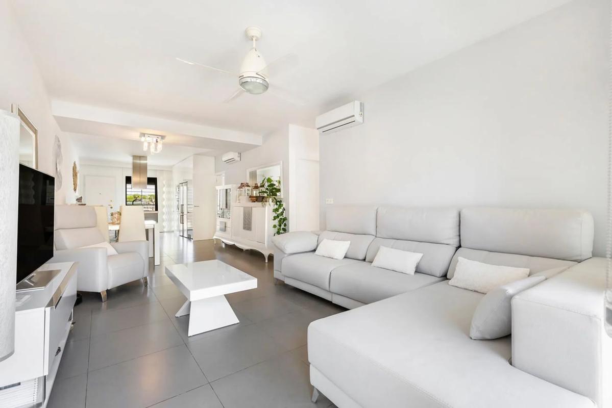 Продажа квартиры на Zona Pueblo, Пилар де ла Орадада
photo 4