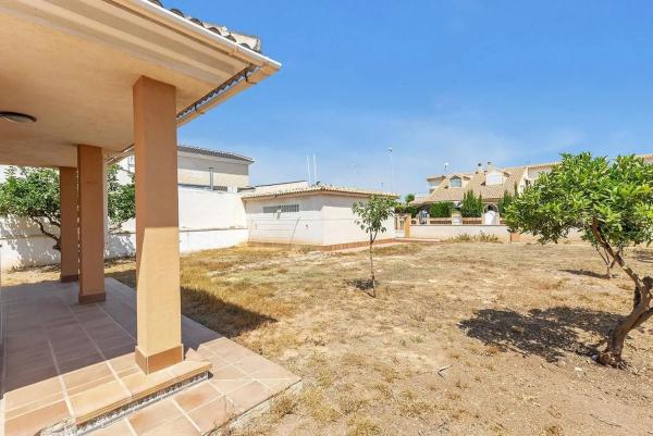 Independent chalet for sale in Zona Pueblo, Pilar de la Horadada
thumbnail 1
