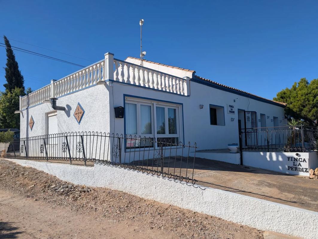 Продажа отдельного шале в  Diseminado Poligono 8, 4, Пилар де ла Орадада photo 3