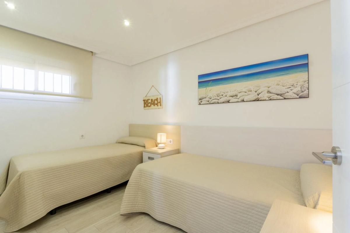 Продажа квартиры на Avenida de Francia, Пилар де ла Орадада
photo 1