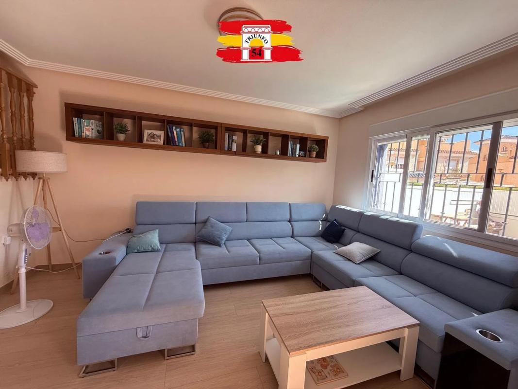 Sale of independent chalet in Avenida de Europa, Pilar de la Horadada
photo 5