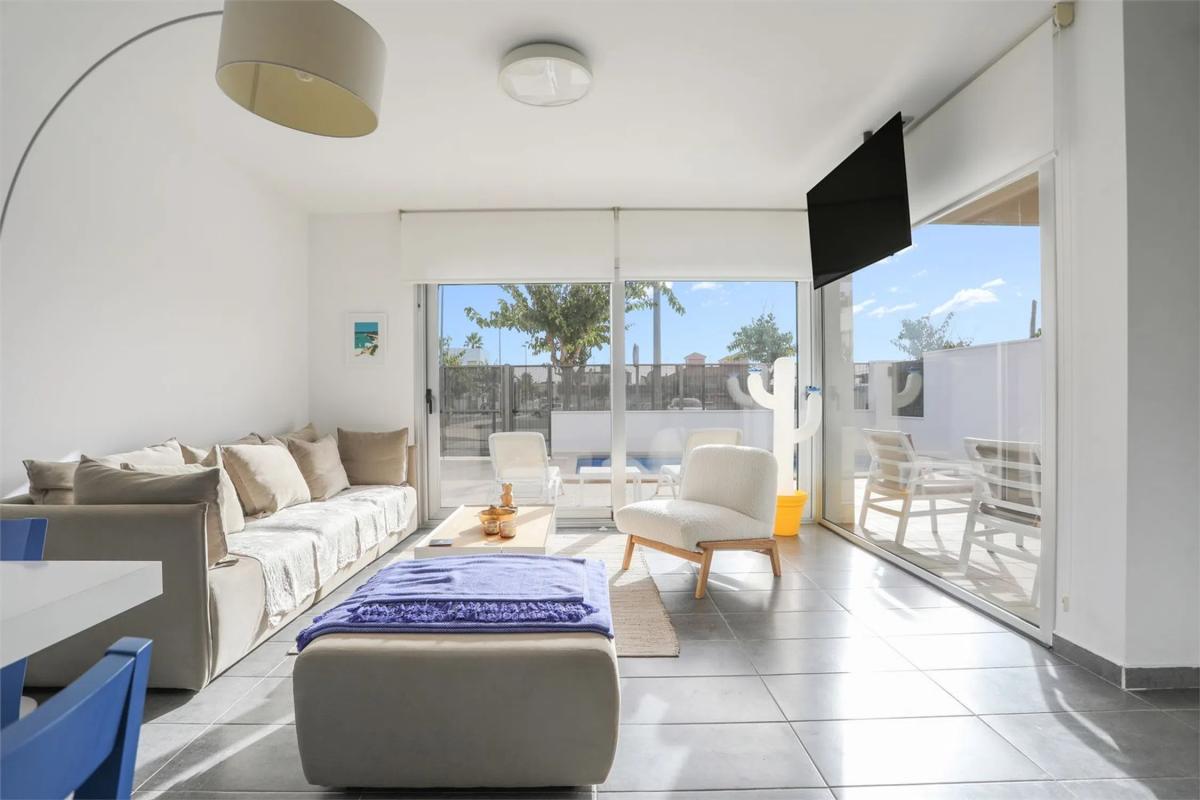 Sale of independent chalet in Calle Ancla, Pilar de la Horadada
photo 2