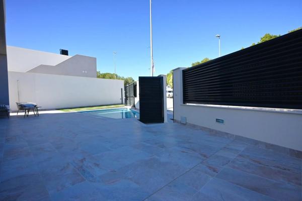 Independent chalet for sale in Pinar de Campoverde, Pilar de la Horadada
photo 1