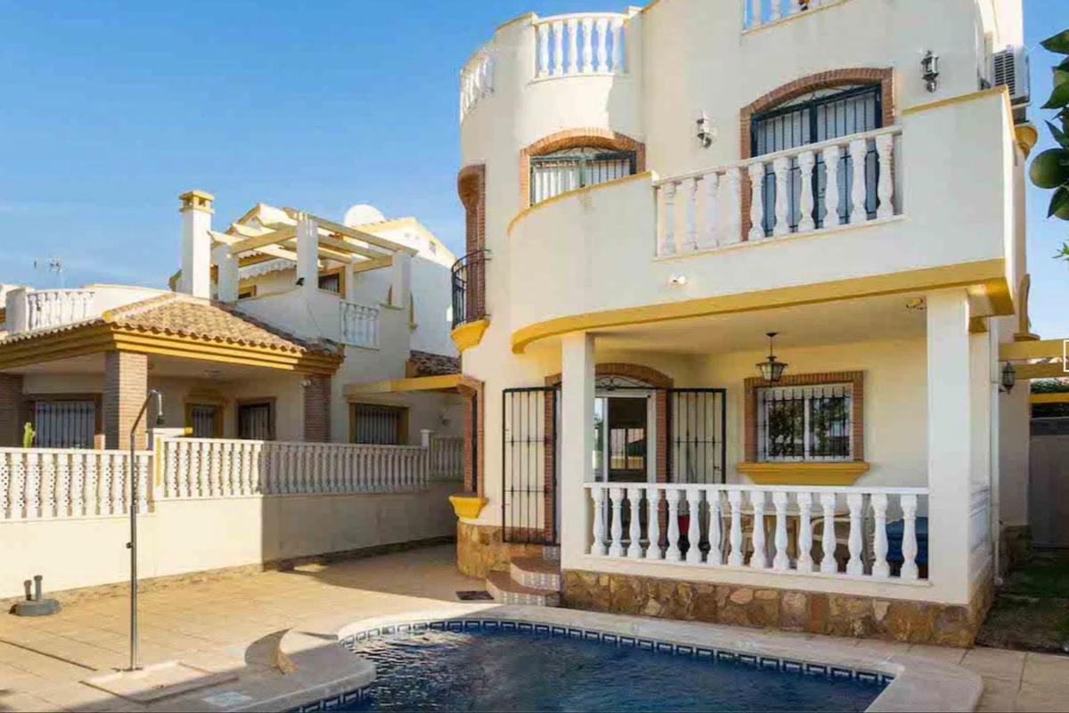 Sale of independent chalet in Zona Pueblo, Pilar de la Horadada
 photo 3