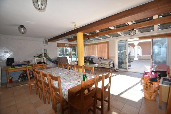 Chalet independiente en venta en Redovan, Redovan
photo 1