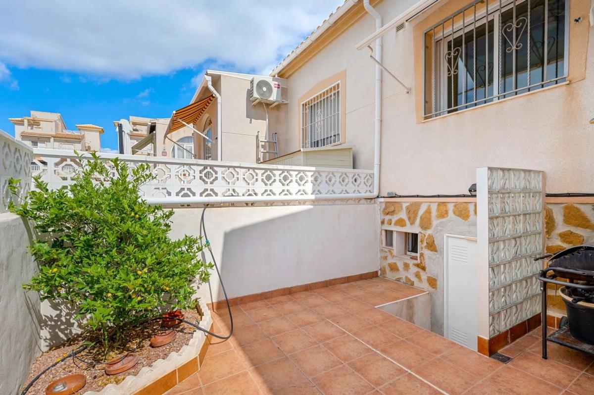 Продажа квартиры на Calle Costa Brava, 2, Рохалес
photo 3