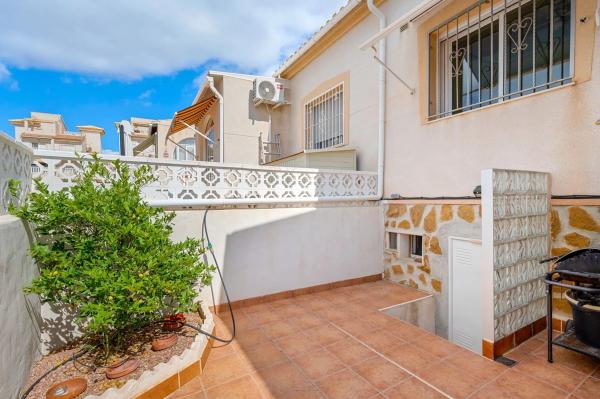 Продажа квартиры на Calle Costa Brava, 2, Рохалес
 photo 3