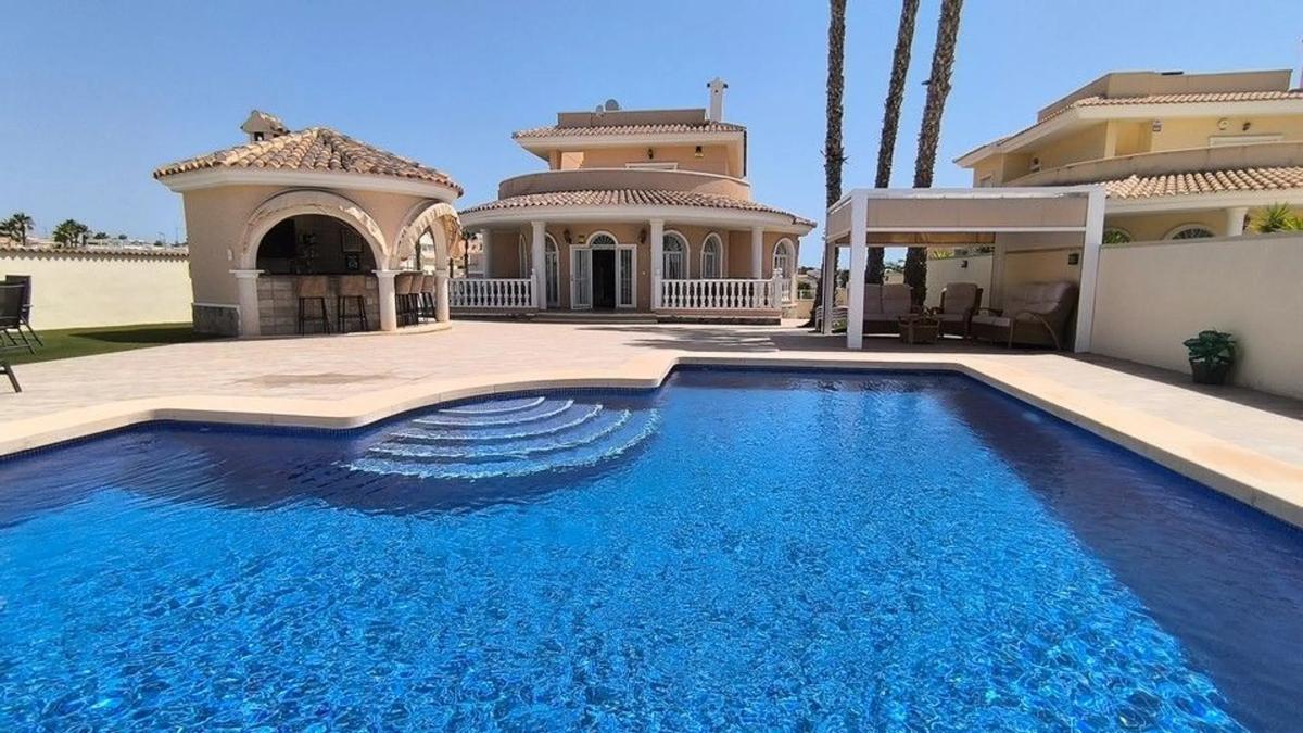 Venta de chalet independiente en Ciudad Quesada, Rojales
photo 1