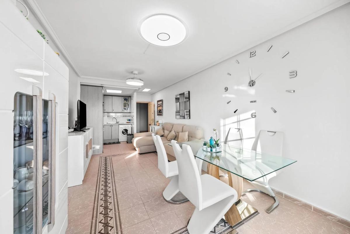 Продажа квартиры на C. las Mimosas, Рохалес
photo 3