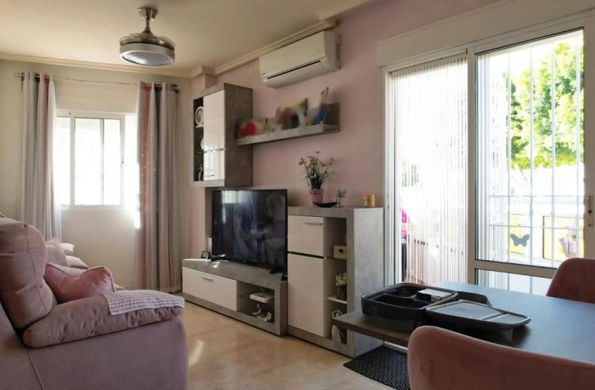 Продажа квартиры на Centro, Рохалес
photo 2
