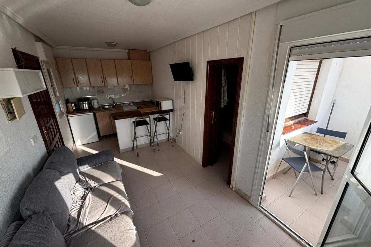 Продажа квартиры на Calle Sierra de Maria, Рохалес
photo 2