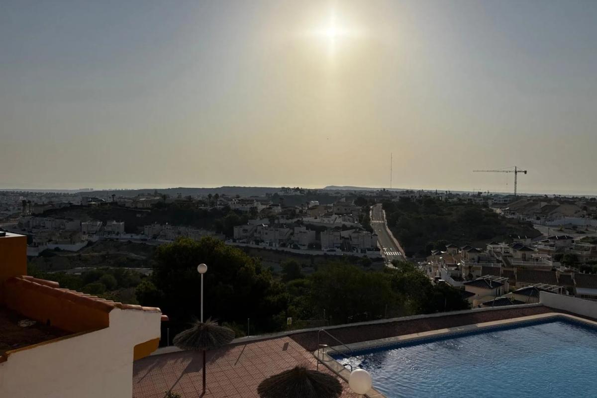 Продажа квартиры на Calle Sierra de Maria, Рохалес
photo 5
