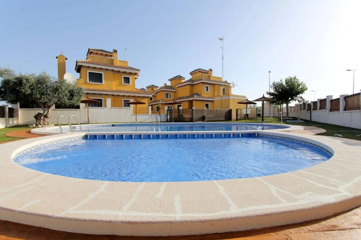 Venta de chalet independiente en Calle Vigo, 32, Rojales
photo 2