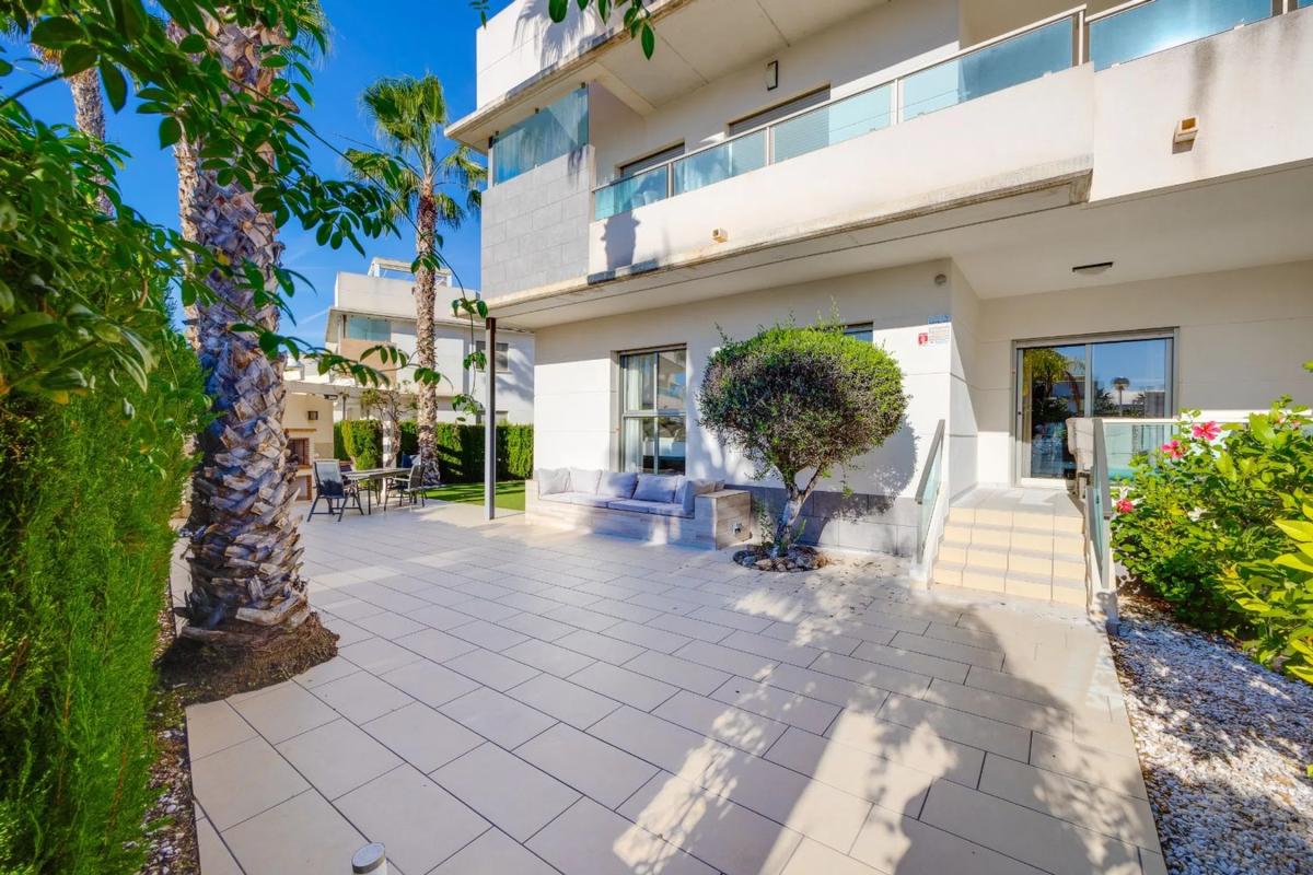 Sale of apartment in Avenida de Cadiz, Rojales
photo 1