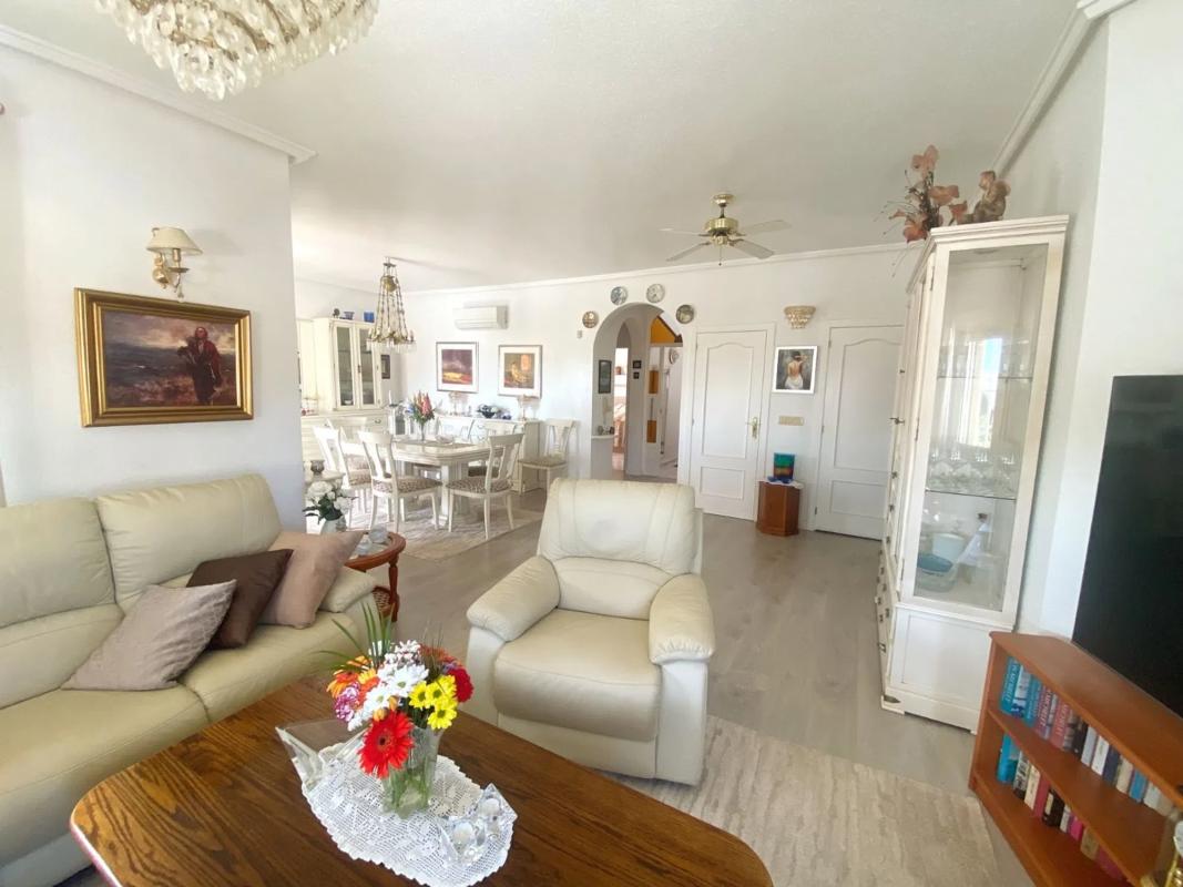Venta de chalet independiente en Avenida de La Costa Azul, Rojales
photo 4