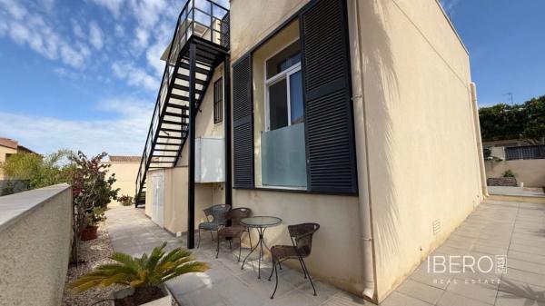 Casa independiente en calle Castillo thumbnail 2