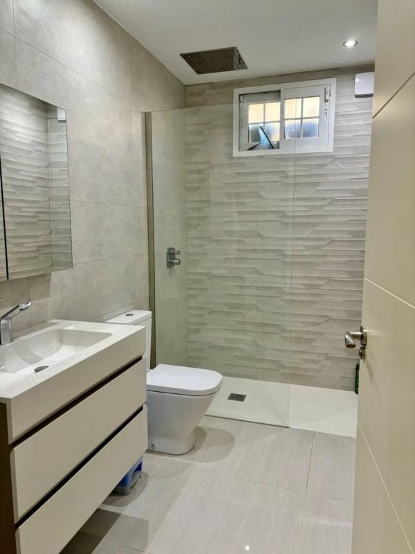 Продажа отдельного шале в  Avenida Antonio Quesada, 24, Рохалес photo 5