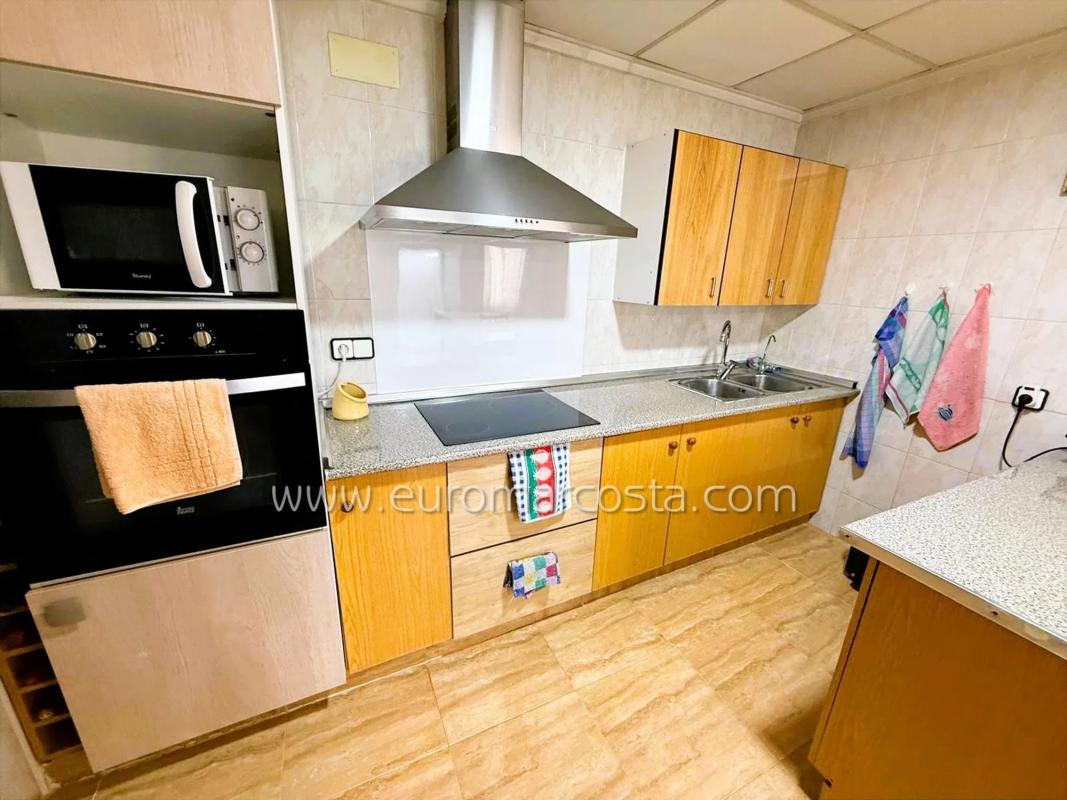 Venta de chalet adosado en  Avenida Guardamar , San Fulgencio photo 4