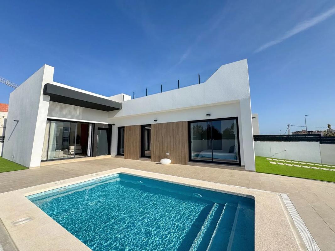 Sale of independent chalet in San Miguel de Salinas, San Miguel de Salinas
photo 1