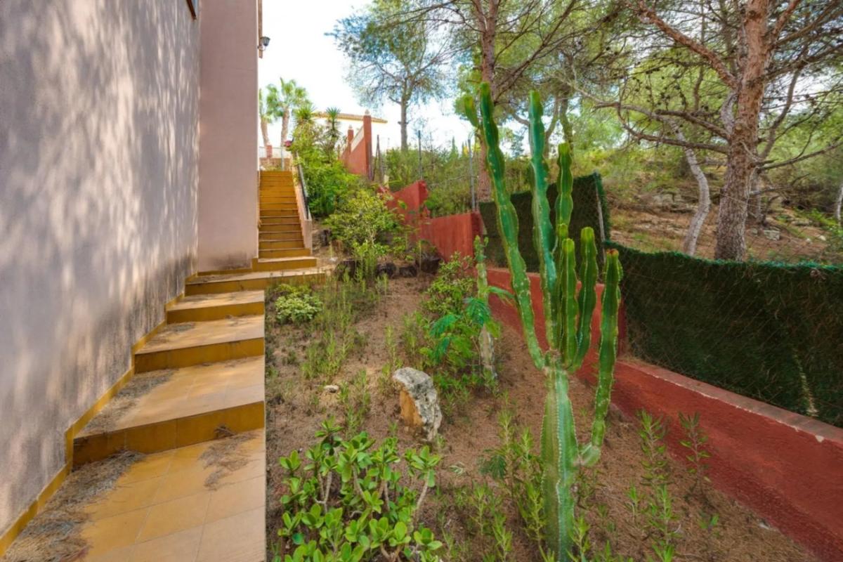 Продажа отдельного шале в  Calle Estocolmo, 6, Сан-Мигель-де-Салинас photo 5