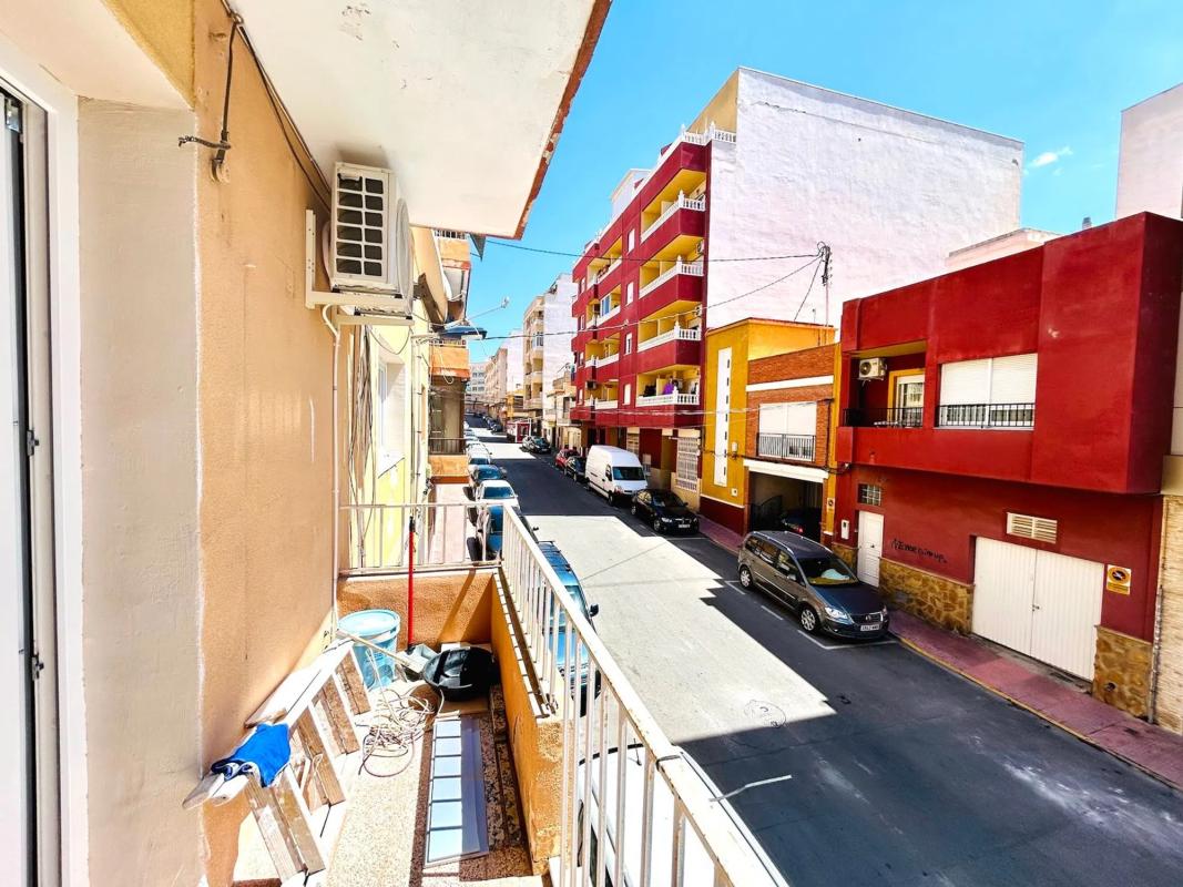 Venta de piso en Calle San Emigdio, 7, Torrevieja
 photo 2