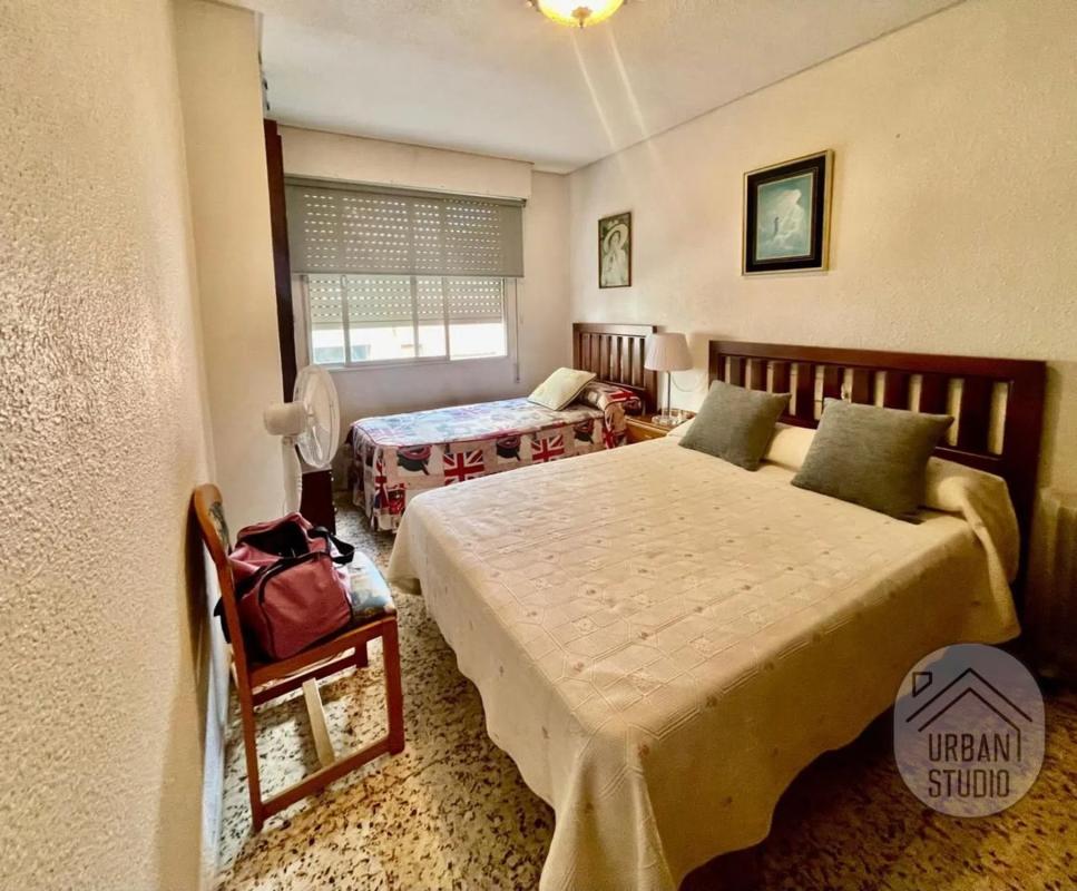 Venta de piso en Calle Caballero de Rodas, Torrevieja
 photo 2