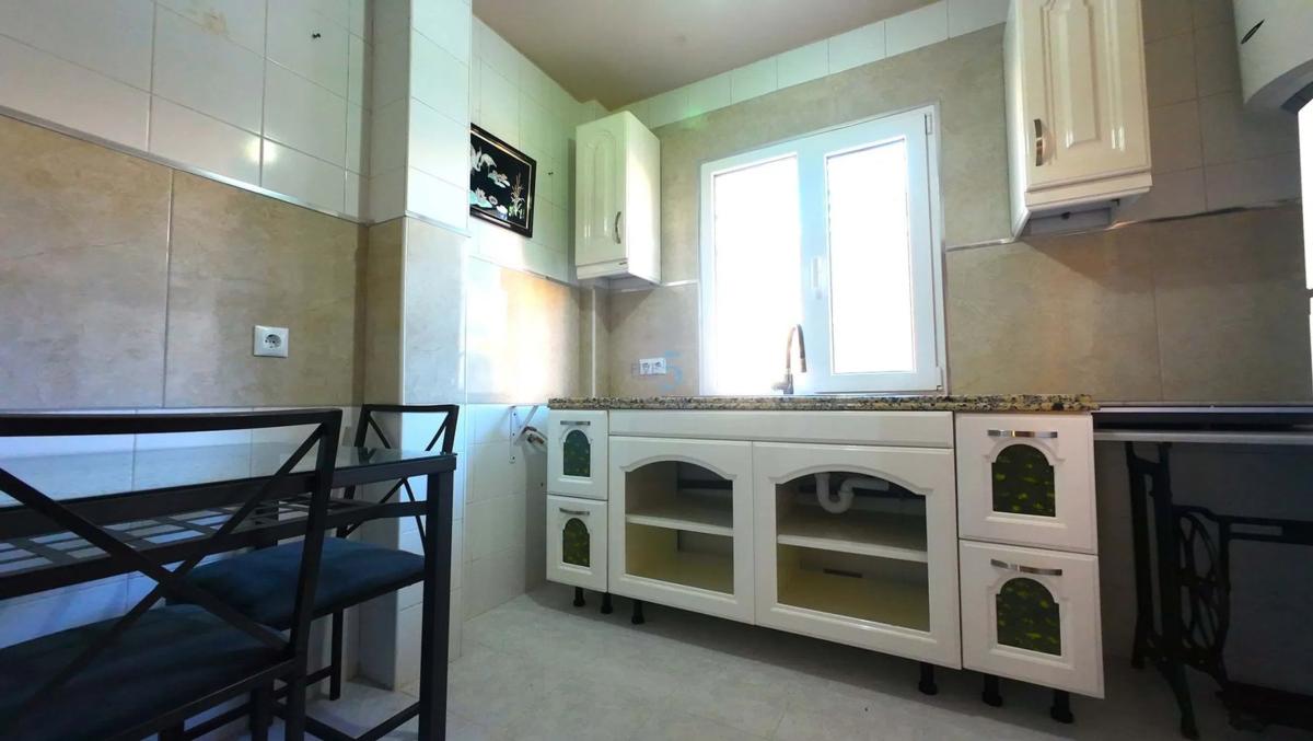 Venta de piso en Barrio El Molino, Torrevieja
photo 2