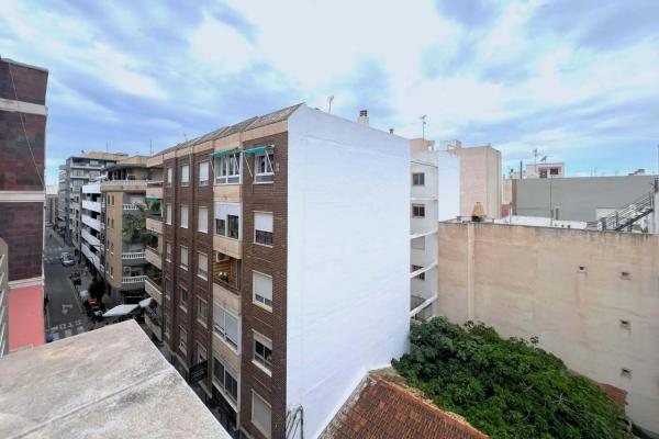 Ático en venta en Rambla Juan Mateo García, 32, Torrevieja thumbnail 2