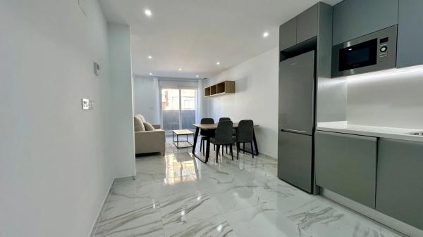 Venta de piso en Calle de Orihuela, Torrevieja
photo 1