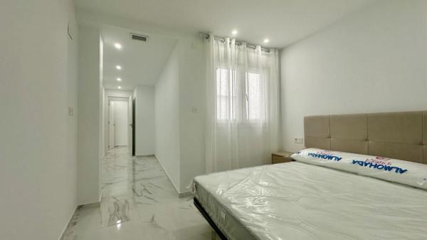 Venta de piso en Calle de Orihuela, Torrevieja
thumbnail 2