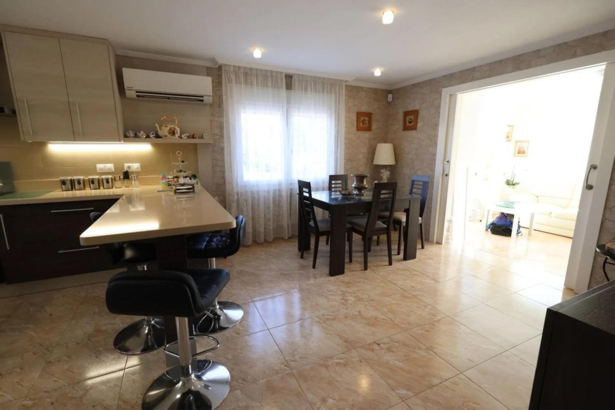 Sprzedaż niezależnego domku jednorodzinnego w Barrio El Molino, Torrevieja photo 5