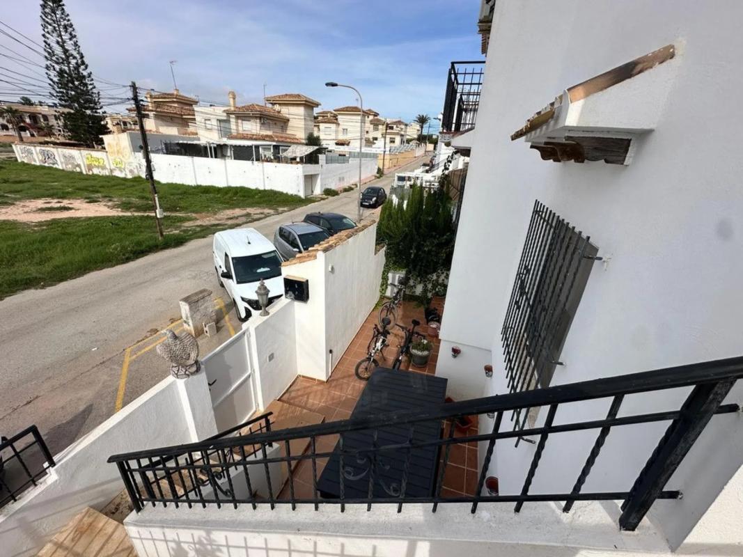 Продажа отдельного шале в  Barrio El Molino, Торревьеха photo 2