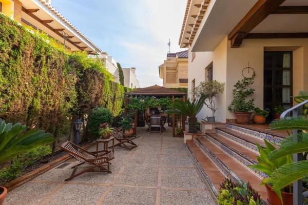 Частный шале на продаже в  Barrio El Molino, Торревьеха photo 4