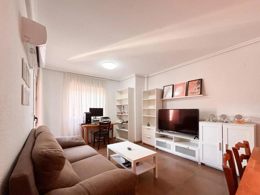Venta de piso en Rambla Juan Mateo García, Torrevieja
photo 1