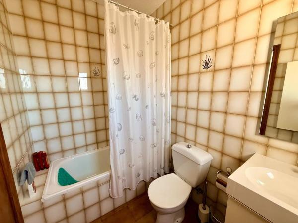 Terraced house for sale at Calle Montesinos, 1 , Torrevieja photo 1