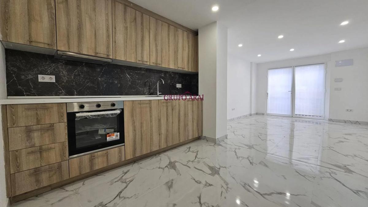 Venta de piso en Calle Callosa del Segura, Torrevieja
photo 1