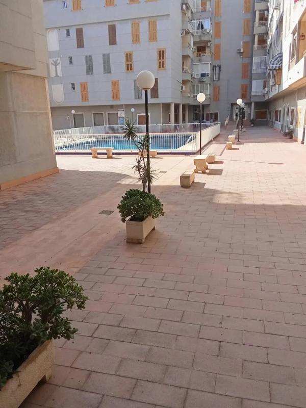 Sale of apartment in Calle Santomera, 17, Torrevieja
 photo 2