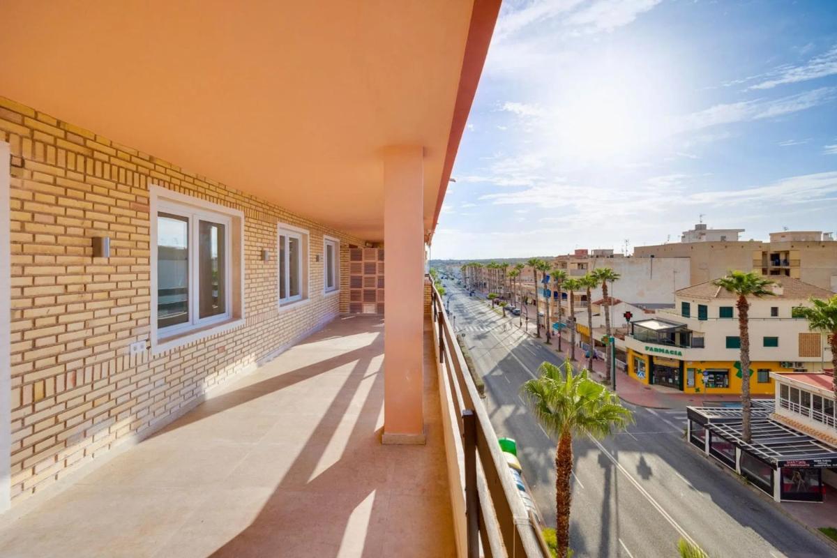 Продажа квартиры на Barrio Playa de los Náufragos, Торревьеха
 photo 3