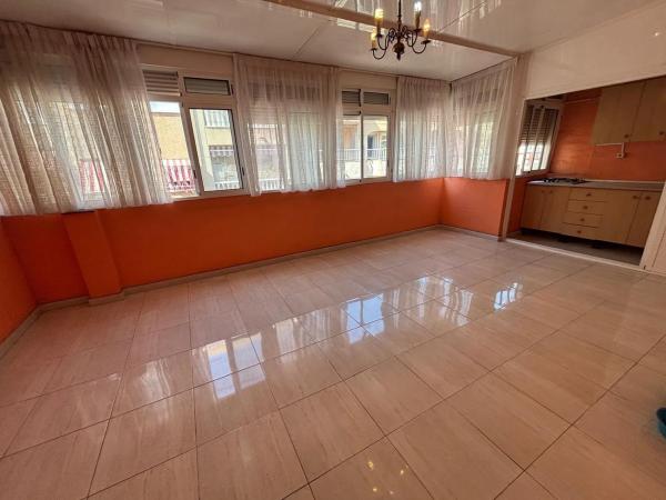 Venta de piso en Calle Vega Baja del Segura, Torrevieja
thumbnail 2